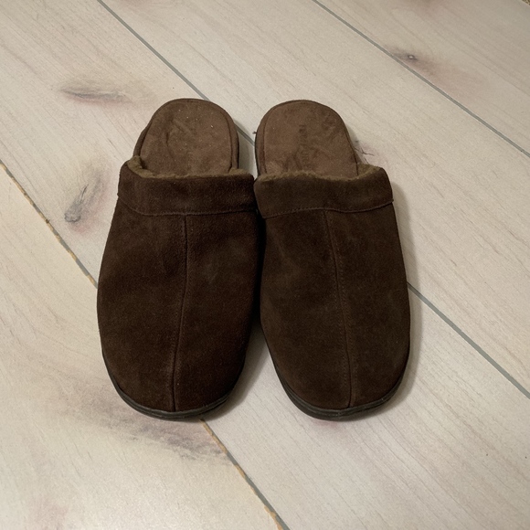 SOLD 11 tempur pedic slipper house shoe brown